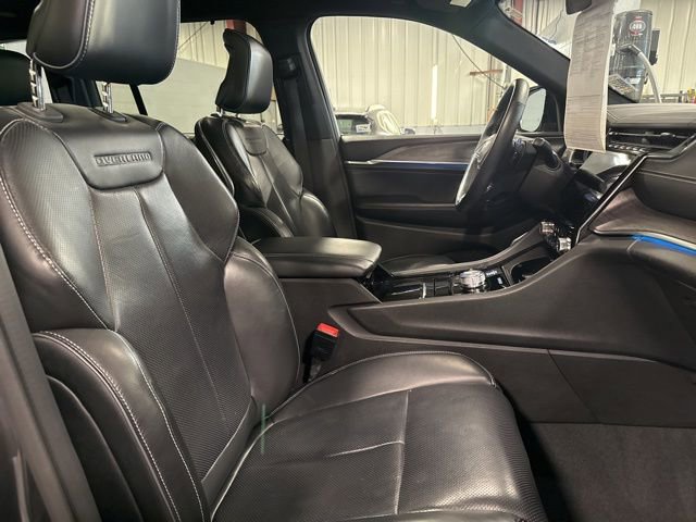 Used 2022 Jeep Grand Cherokee Overland image 39