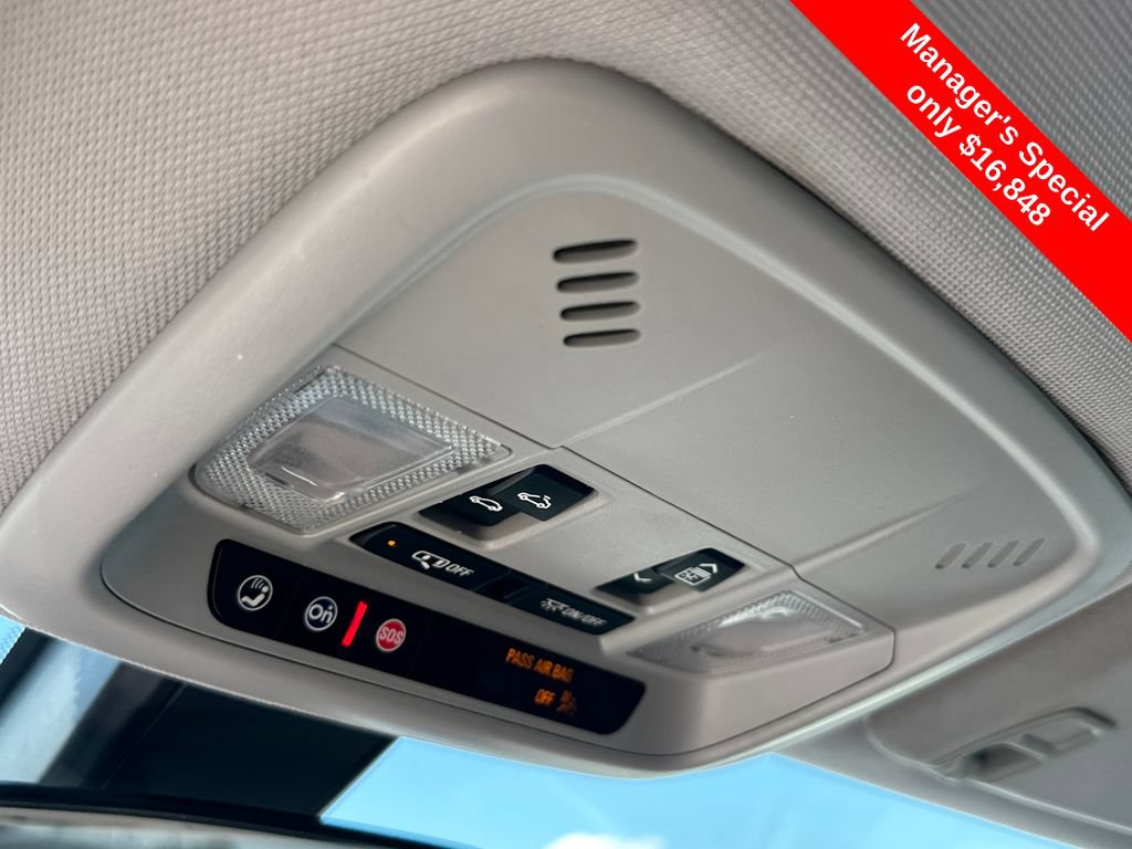 Used 2022 Chevrolet Malibu LT FWD image 24