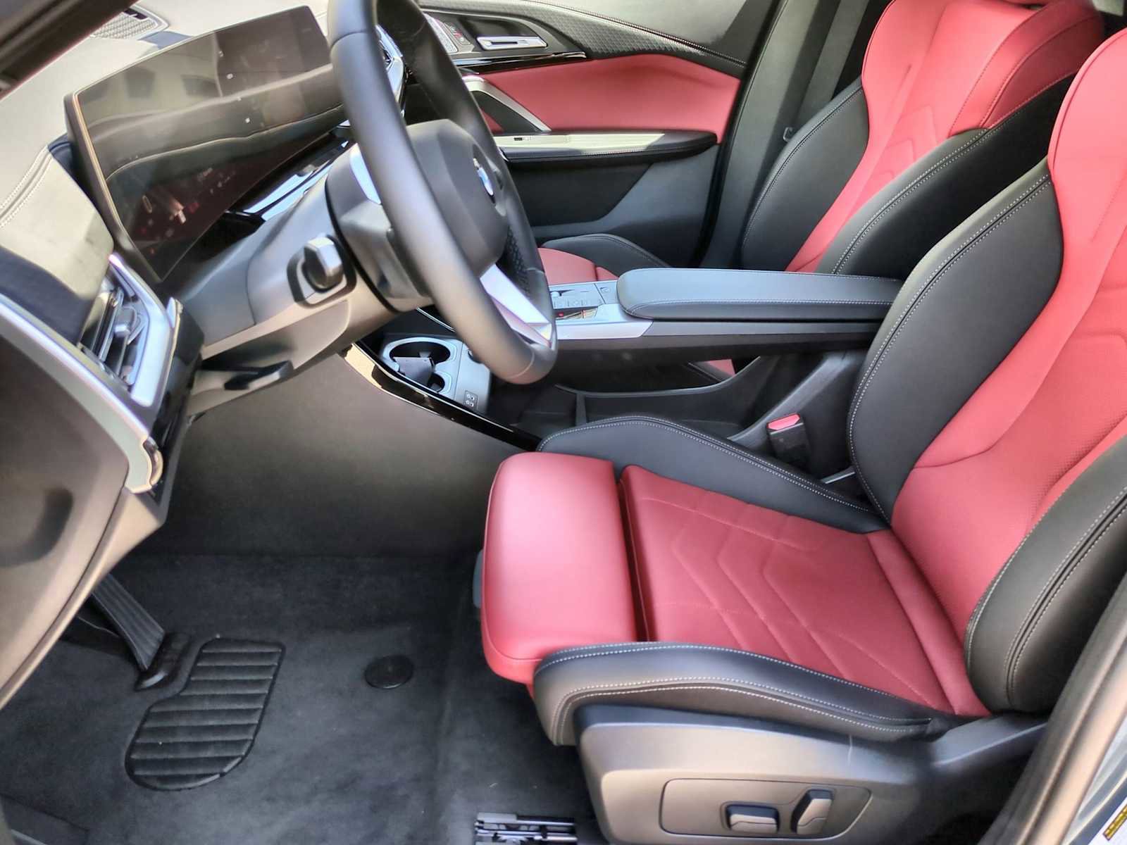 New 2025 BMW X2 xDrive28i w/ Convenience Package image 17