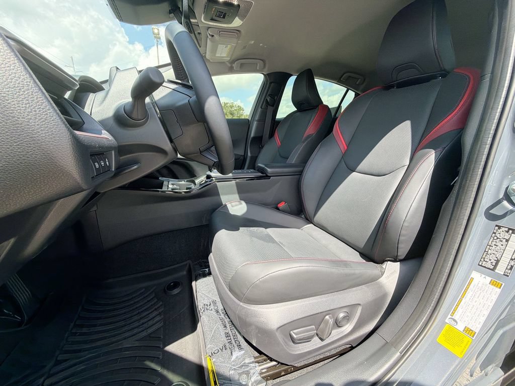 Used 2026 Toyota Prius Plug-In Hybrid FWD image 25