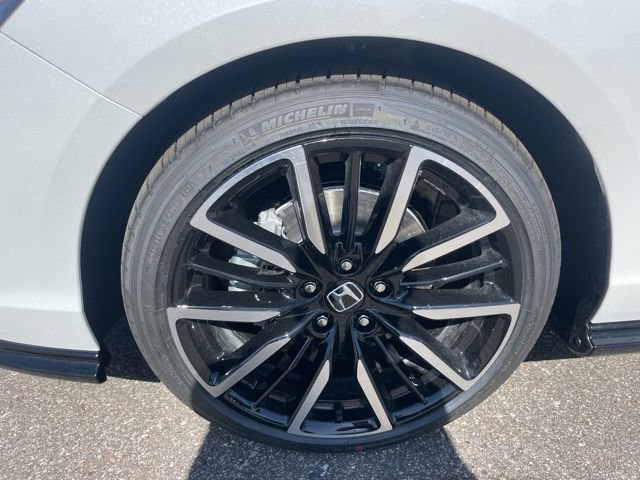 New 2025 Honda Accord Touring image 4