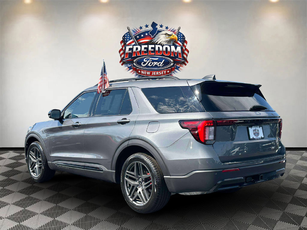 Used 2026 Ford Explorer ST-Line w/ ST-Line Street Pack AWD/4WD image 6