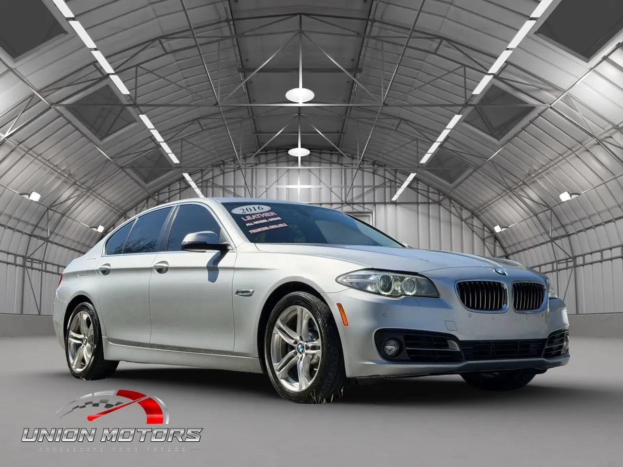 Used 2016 BMW 528i xDrive Sedan AWD/4WD image 1