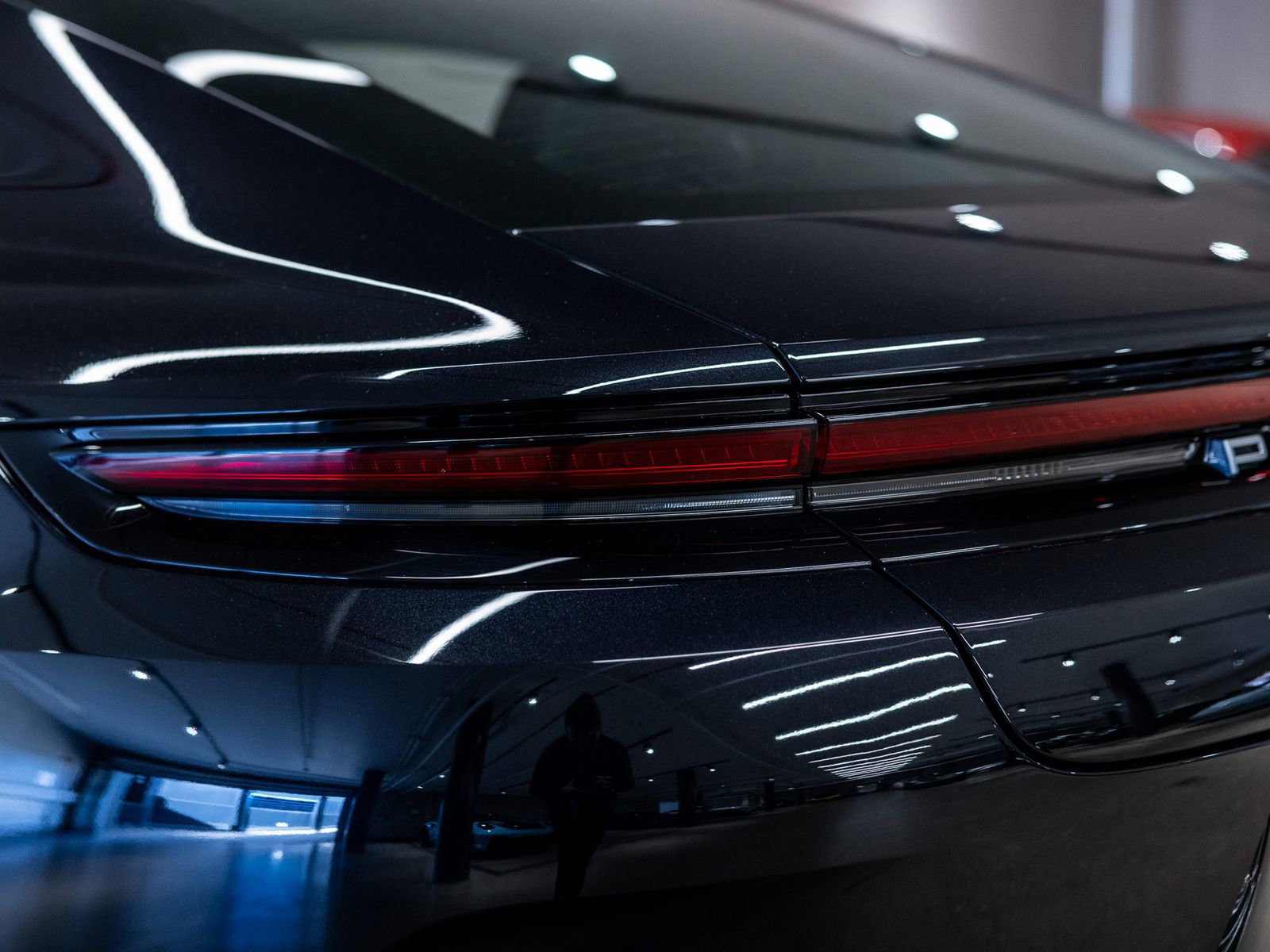 Certified 2025 Porsche Panamera RWD image 23