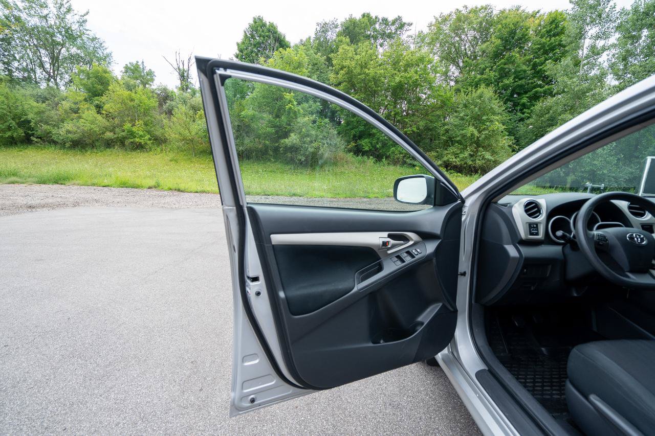 Used 2012 Toyota Matrix L w/ L Sport Pkg FWD image 11