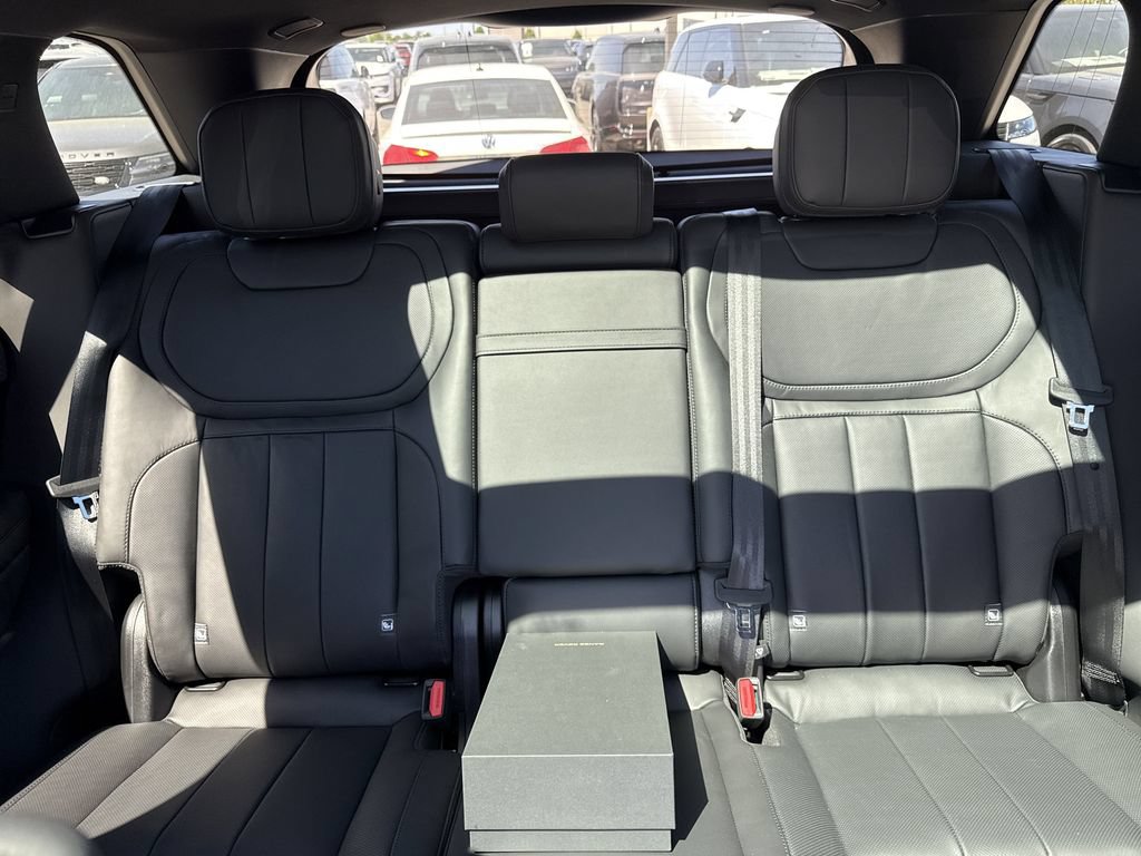 New 2025 Land Rover Range Rover Sport Dynamic SE AWD/4WD image 29