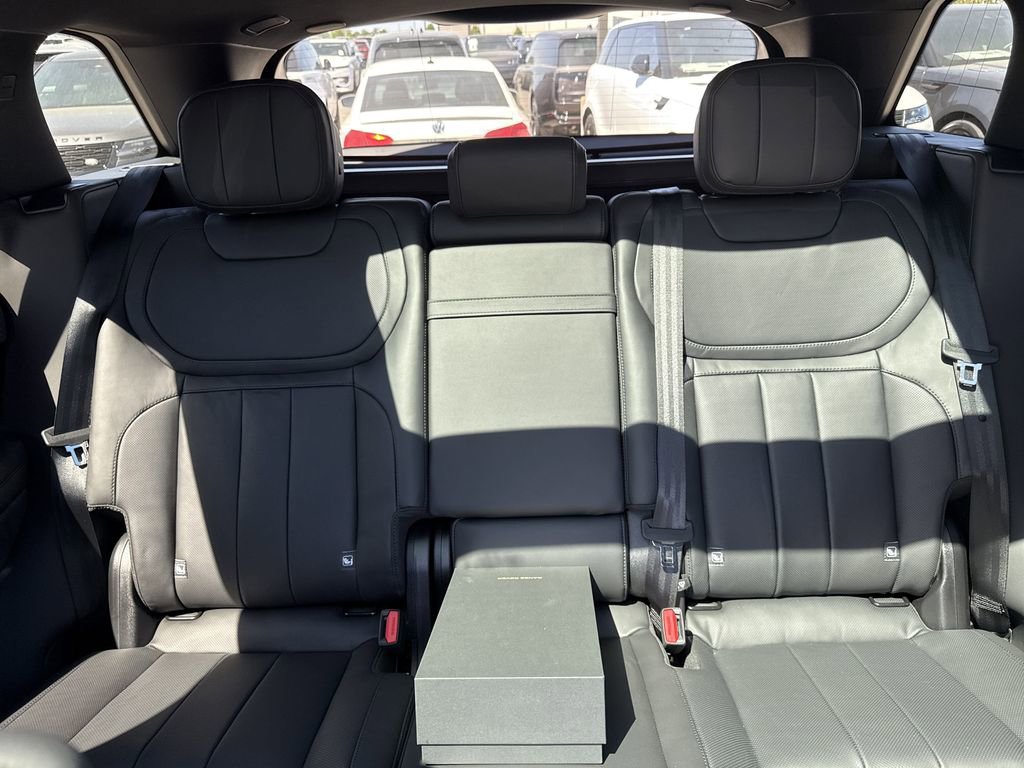 New 2025 Land Rover Range Rover Sport Dynamic SE AWD/4WD image 29