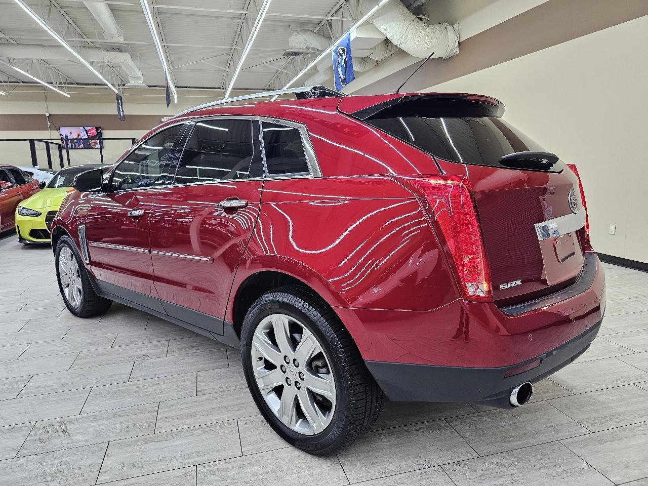 Used 2015 Cadillac SRX Premium w/ Driver Assist Package image 9