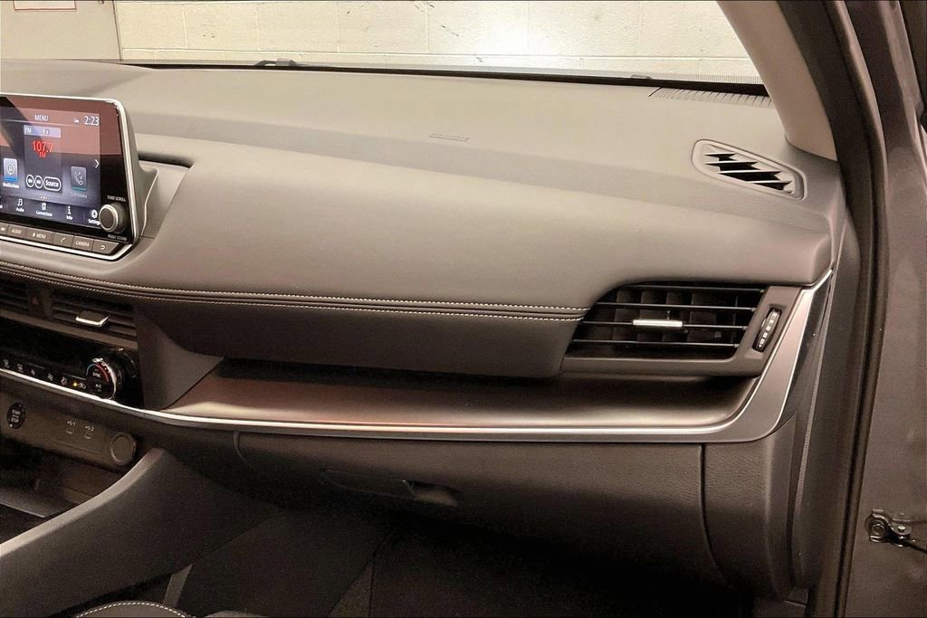 Used 2026 Nissan Rogue SV AWD/4WD image 15