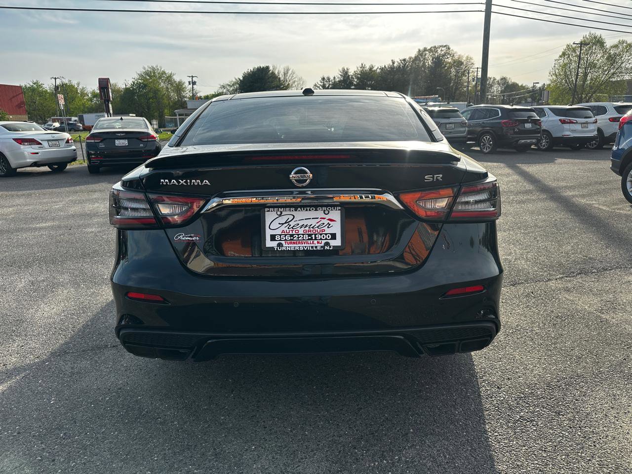 Used 2019 Nissan Maxima SR w/ Premium Package image 6