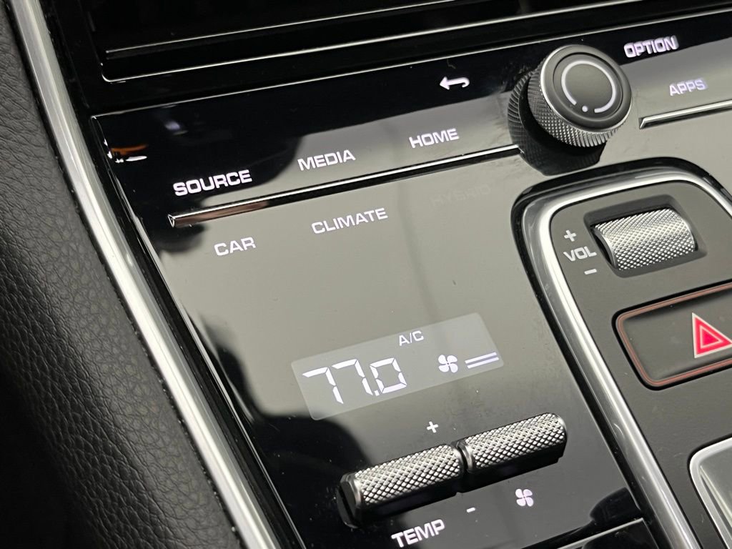 Used 2023 Porsche Panamera image 19