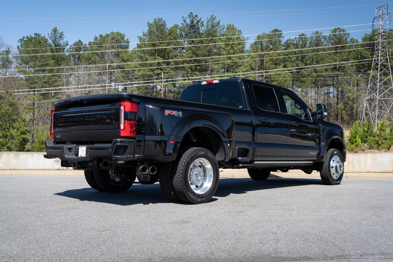 Used 2025 Ford F450 Platinum w/ FX4 Off-Road Package AWD/4WD image 50
