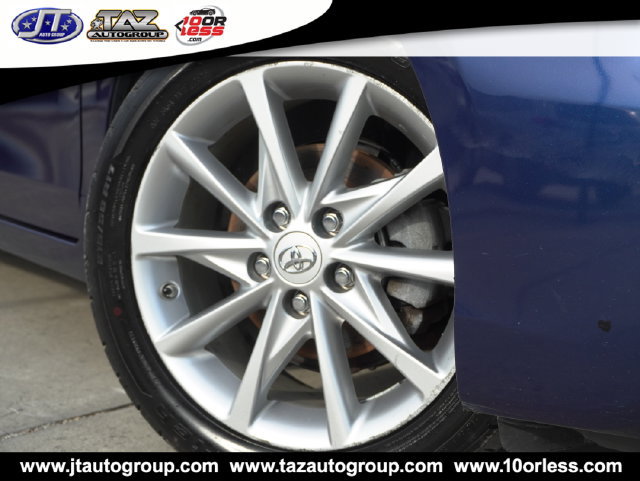 Used 2014 Toyota Prius V Five FWD image 9