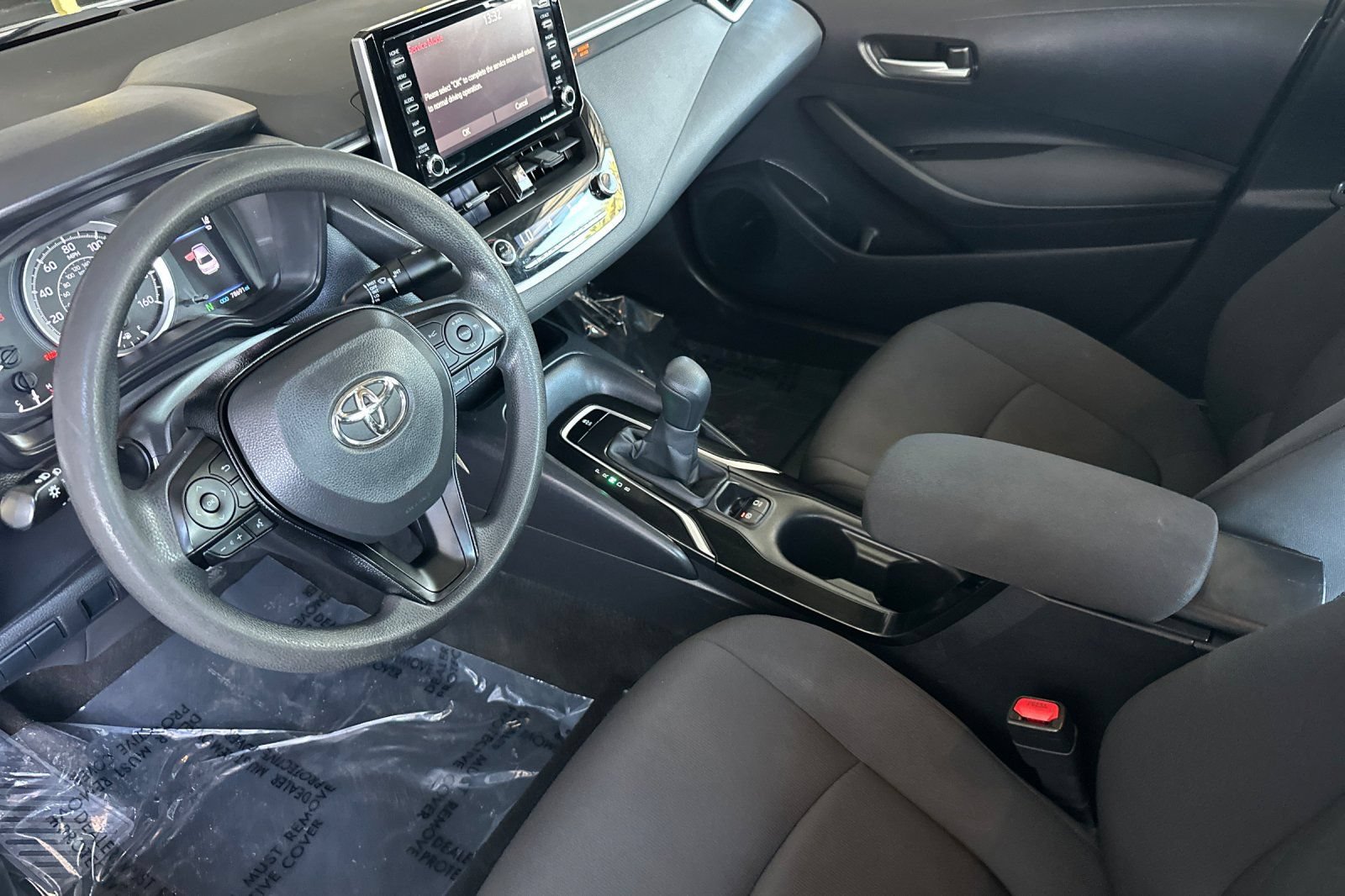 Used 2021 Toyota Corolla LE w/ Carpet Mat Package (TMS) FWD image 10