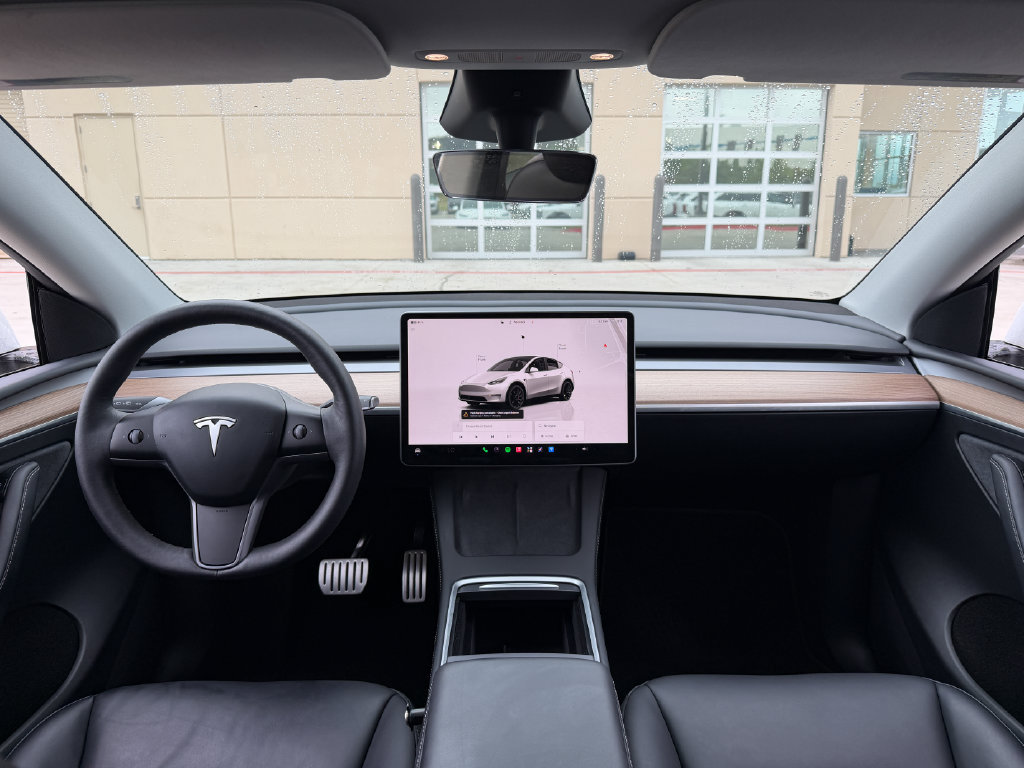 Used 2024 Tesla Model Y Performance AWD/4WD image 20