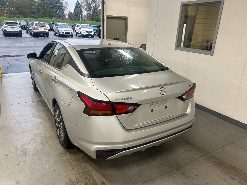 Used 2024 Nissan Altima 2.5 SV image 5