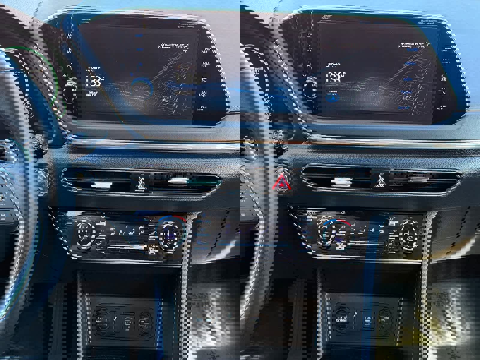 Certified 2023 Hyundai Sonata Limited w/ Cargo Package image 17