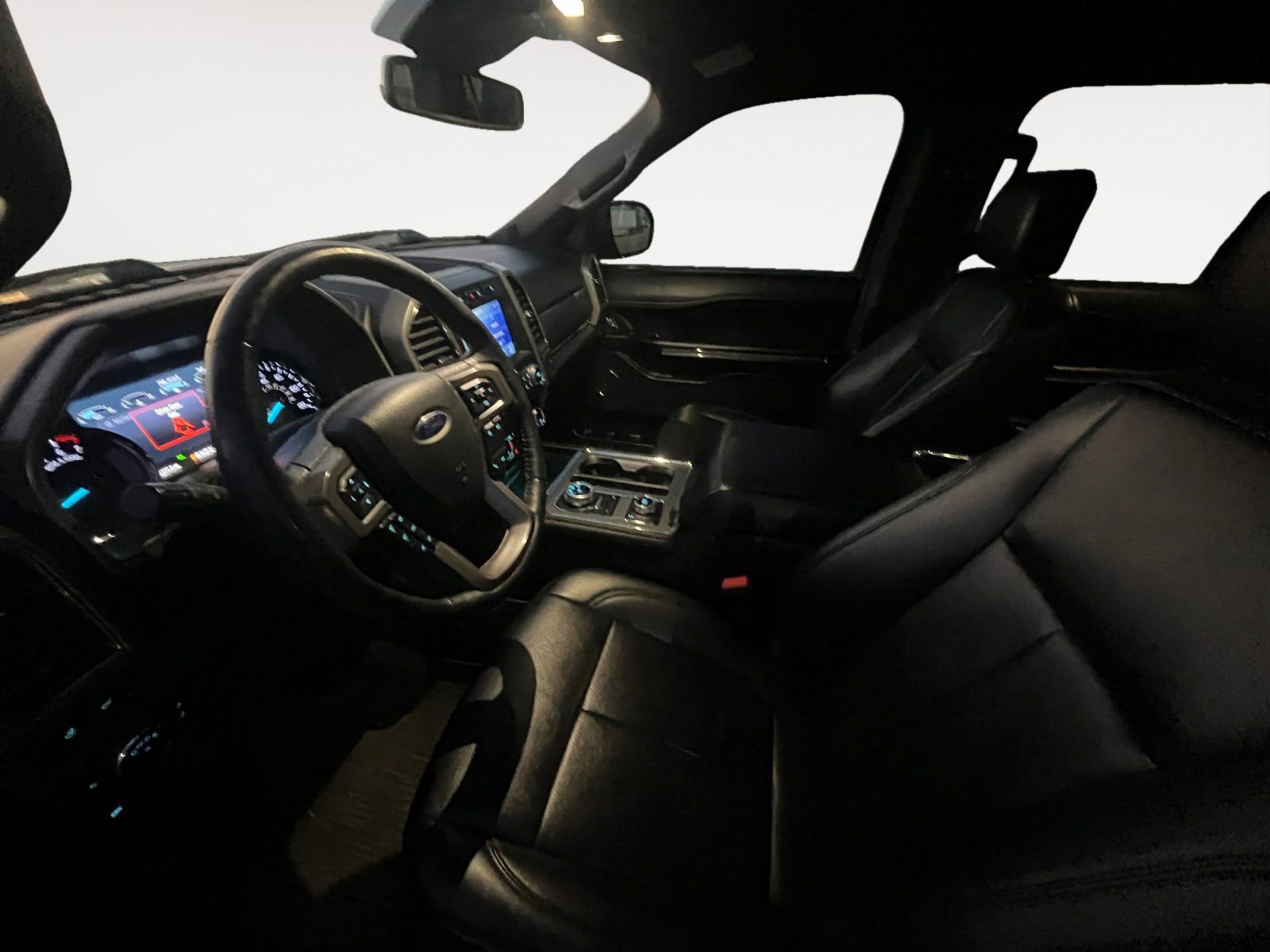 Used 2020 Ford Expedition XLT w/ Equipment Group 202A image 6