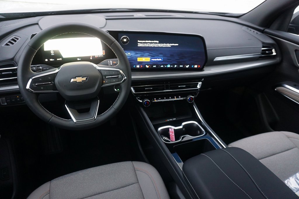 Used 2025 Chevrolet Traverse LT w/ LPO, Floor Liner Package image 14