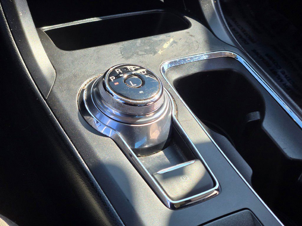 Used 2020 Ford Fusion SE w/ Equipment Group 151A image 25