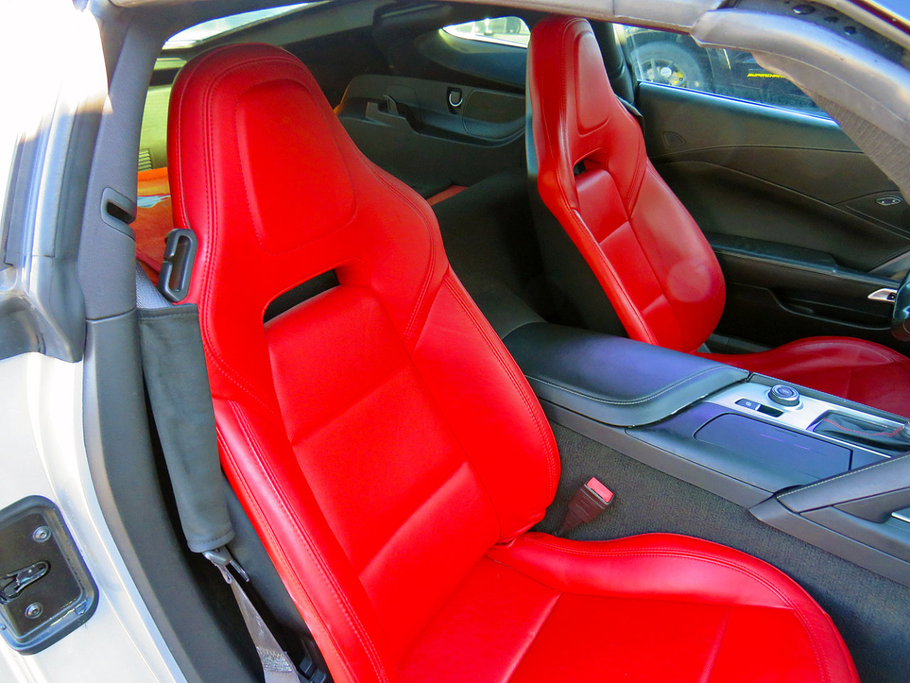 Used 2016 Chevrolet Corvette Stingray Coupe w/ Battery Protection Package image 25