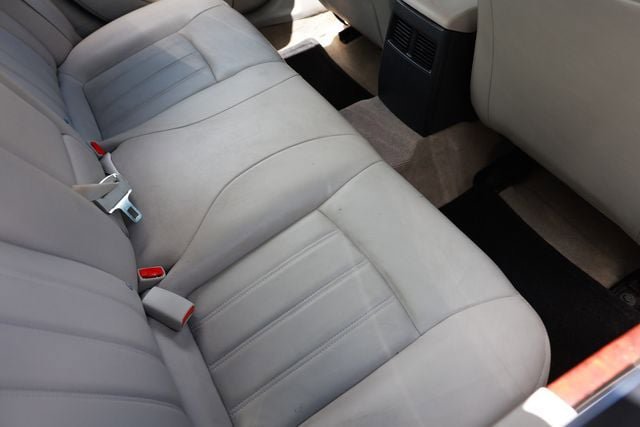 Used 2006 Chrysler 300 C w/ Protection Group II RWD image 15