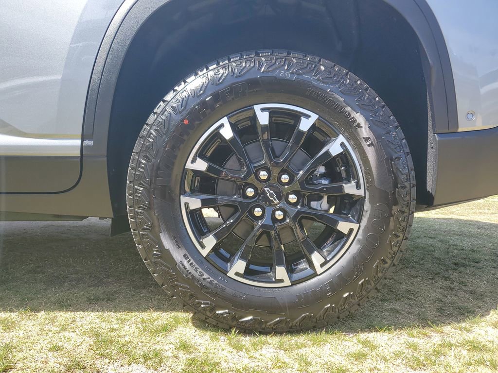 New 2026 Chevrolet Traverse Z71 w/ Enhanced Driving Package image 5