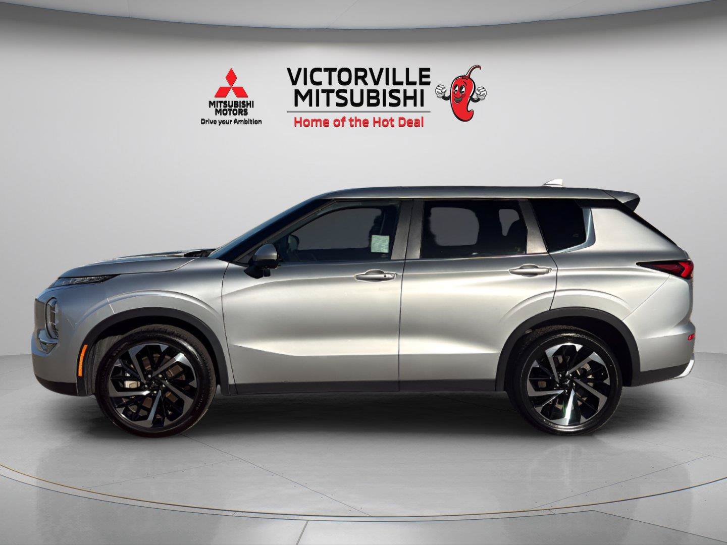 Used 2024 Mitsubishi Outlander SE FWD image 4