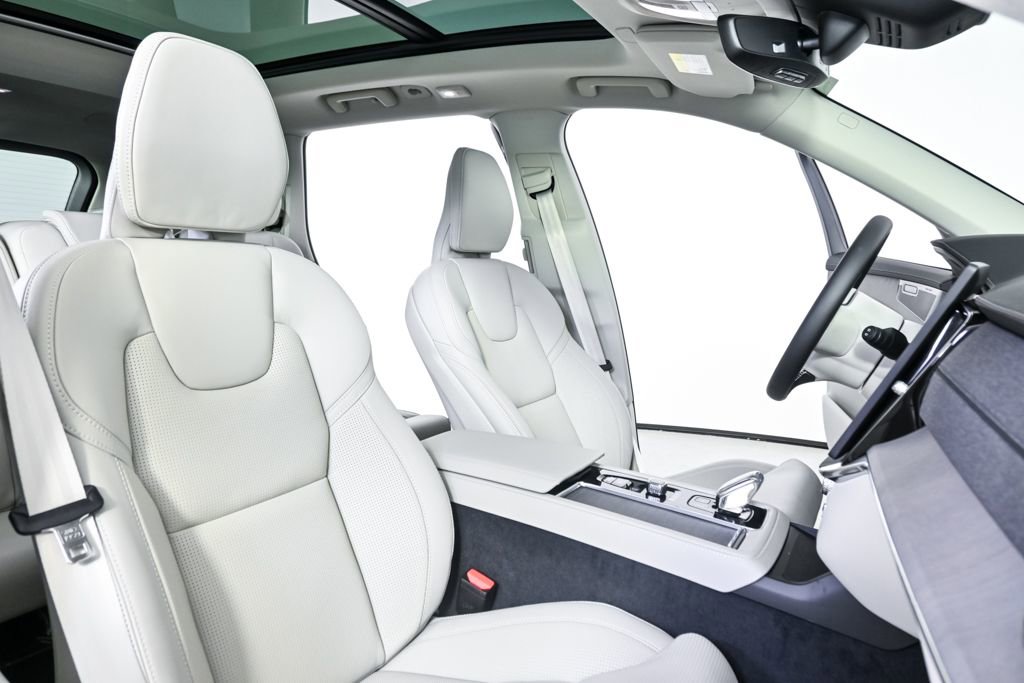 Certified 2026 Volvo XC90 B6 Ultra w/ Protection Package AWD/4WD image 26