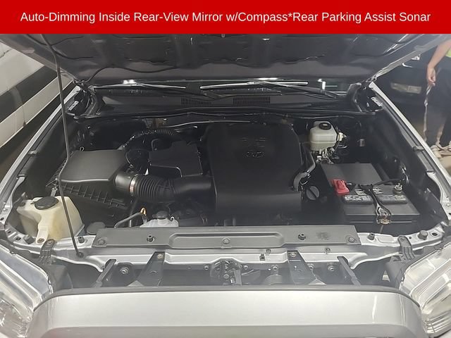 Used 2019 Toyota Tacoma TRD Off-Road w/ Technology Package AWD/4WD image 13