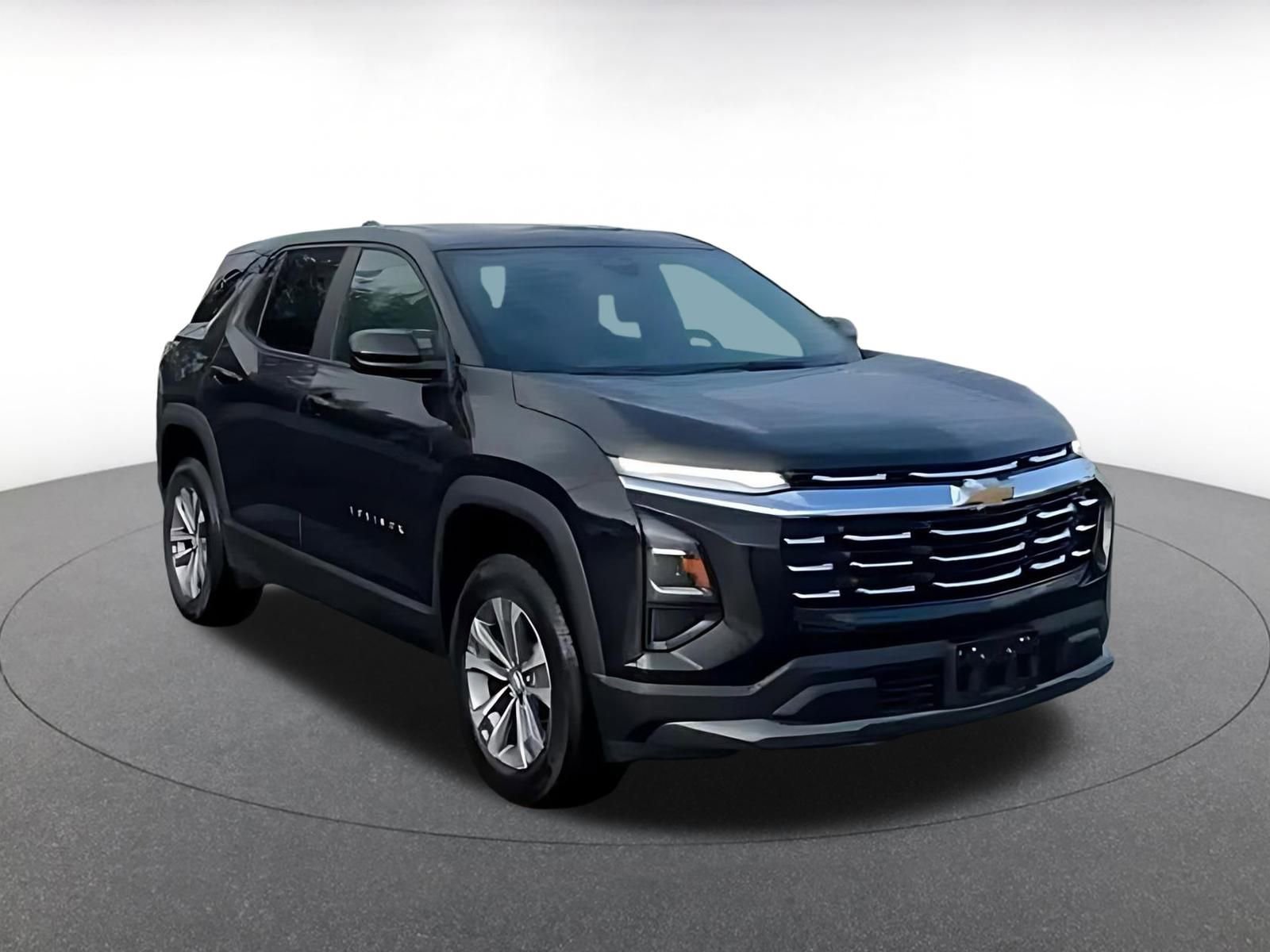 Used 2025 Chevrolet Equinox LT image 3