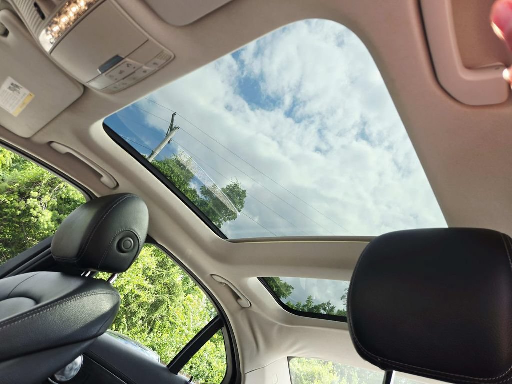 Used 2016 Mercedes-Benz C 300 4MATIC Sedan image 9