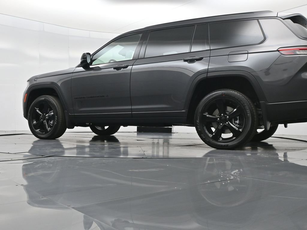 New 2025 Jeep Grand Cherokee L Laredo image 52