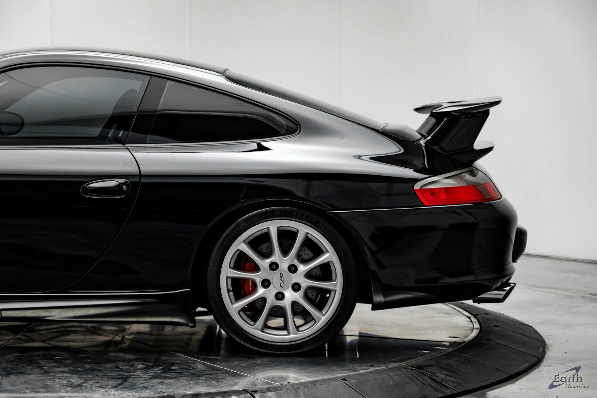 Used 2004 Porsche 911 GT3 RWD image 9