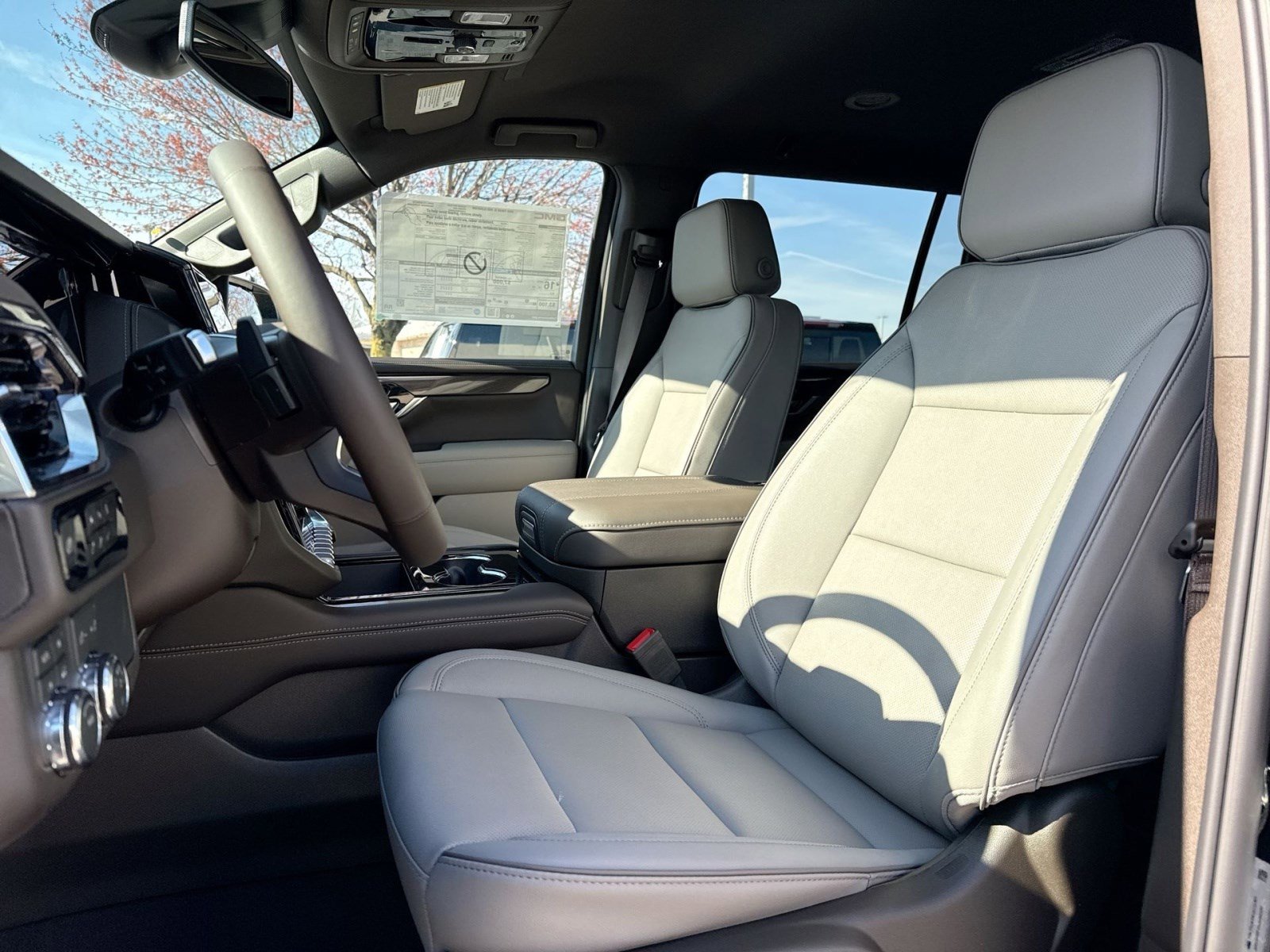 New 2026 GMC Yukon XL Elevation image 13