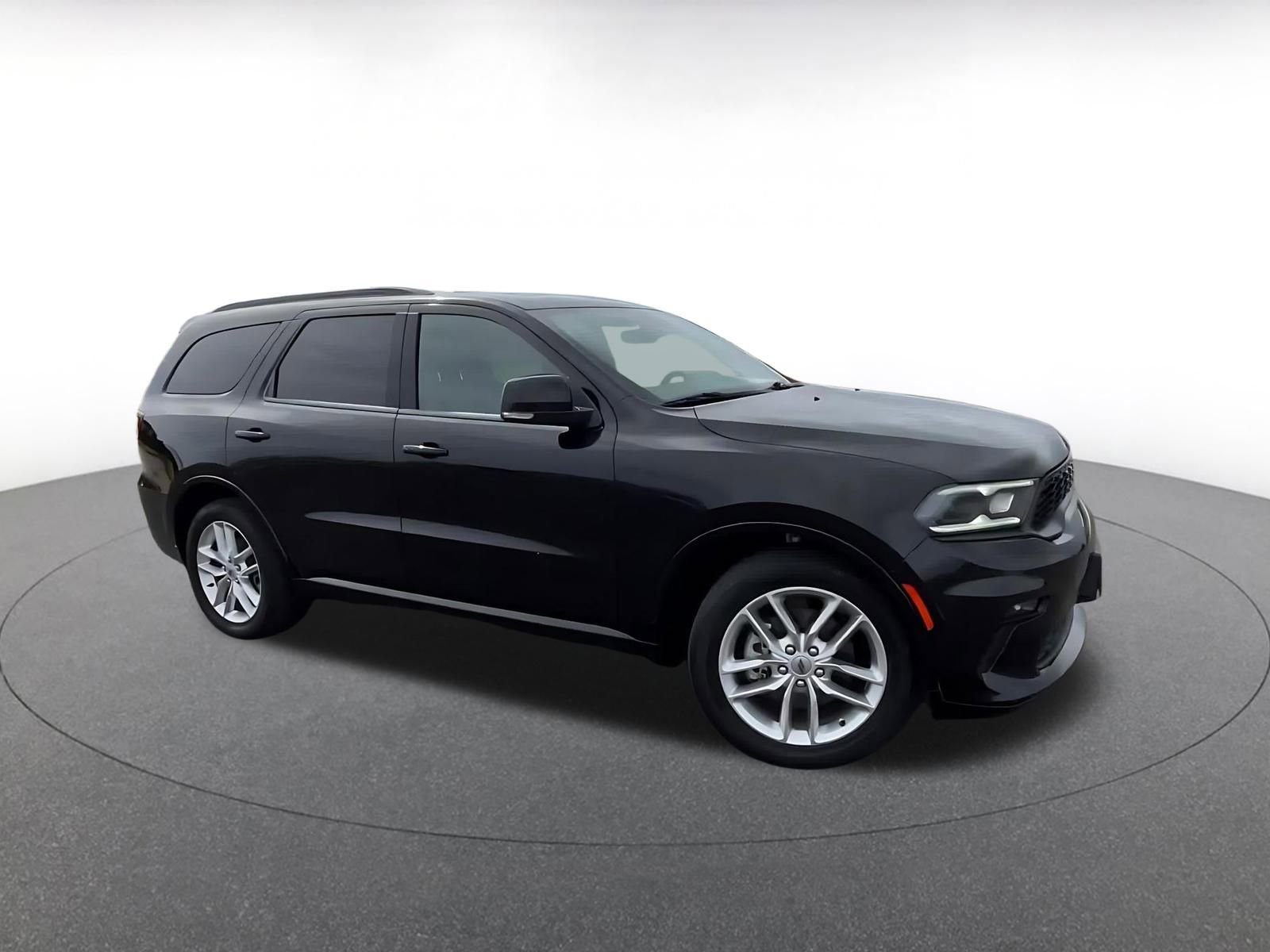 Used 2023 Dodge Durango GT image 2