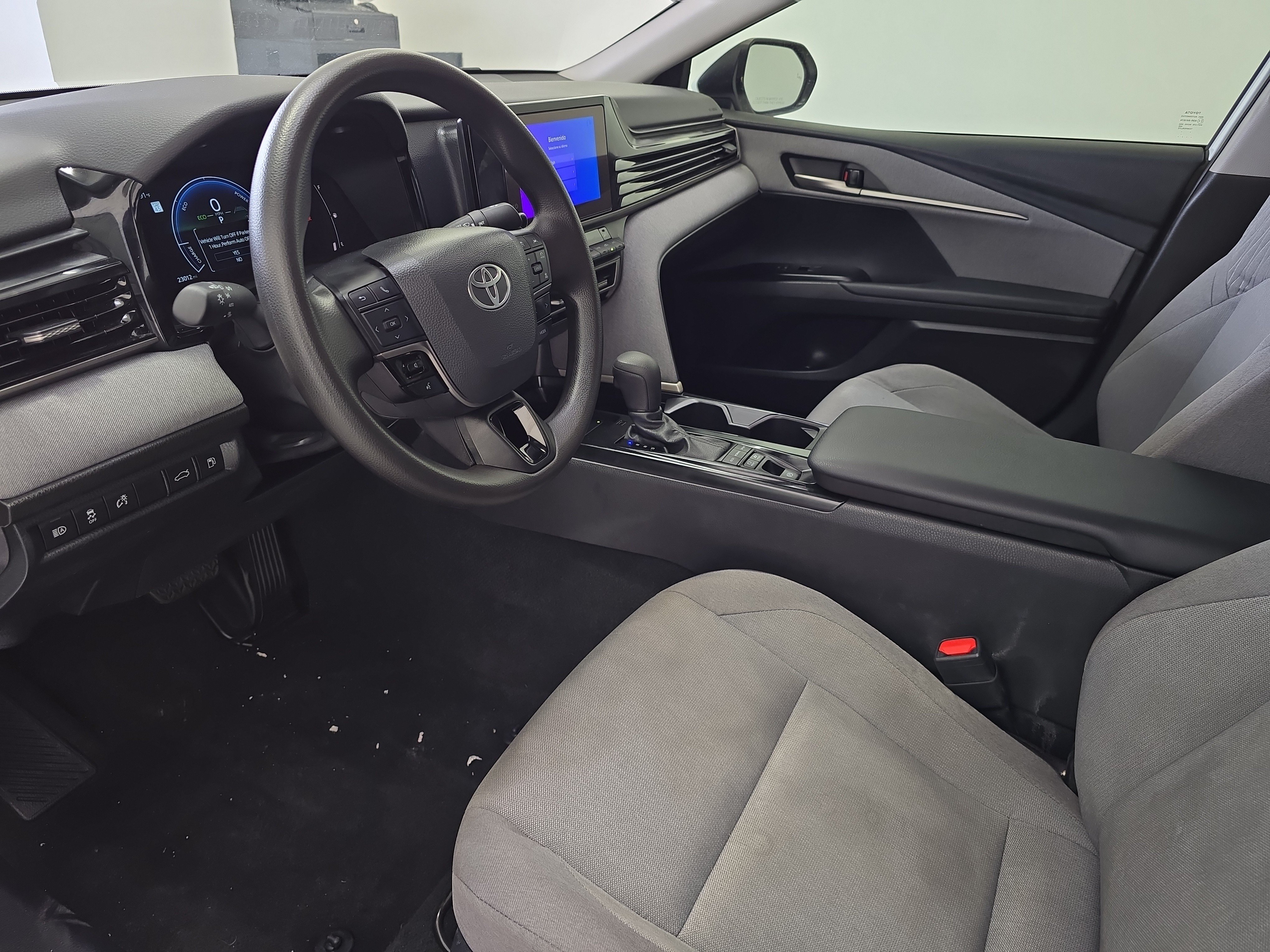 Used 2025 Toyota Camry LE FWD image 17