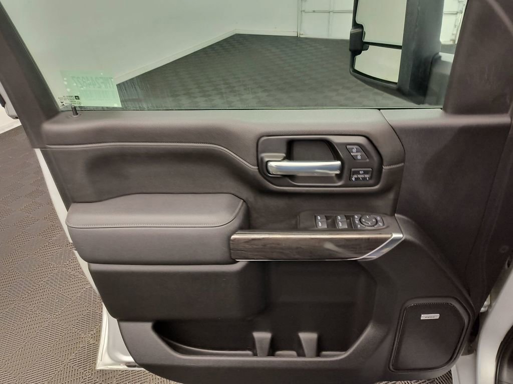 Used 2021 Chevrolet Silverado 3500 LTZ w/ LTZ Premium Package image 11