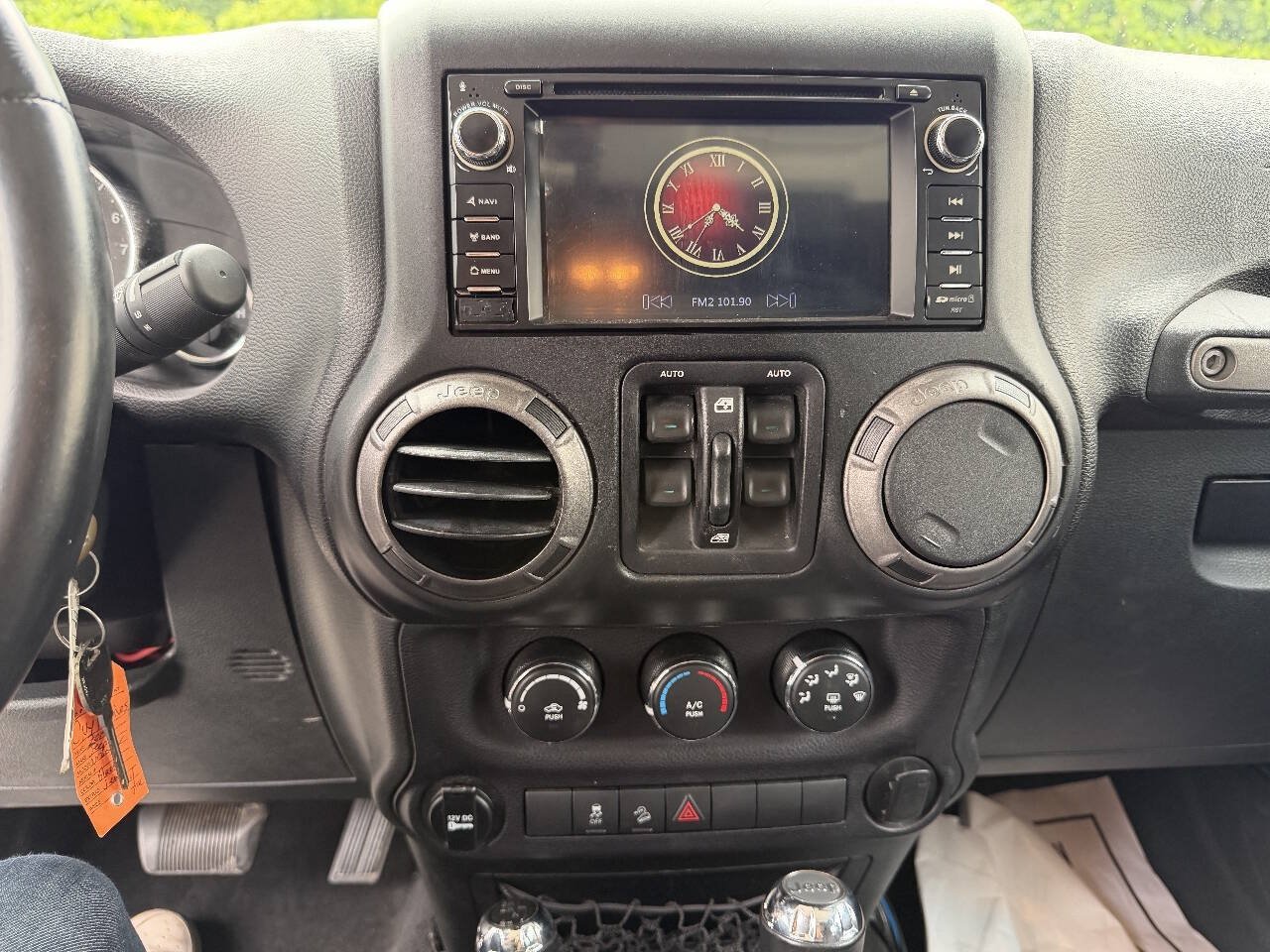 Used 2015 Jeep Wrangler Unlimited Sport w/ Connectivity Group AWD/4WD image 13