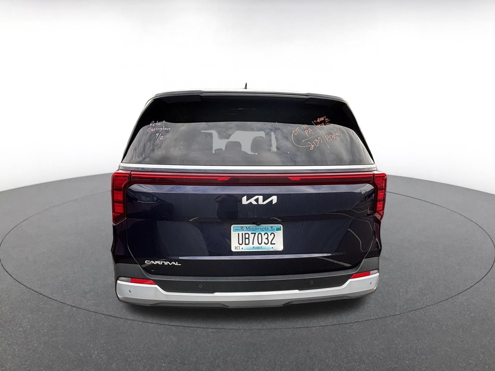 Used 2026 Kia Carnival FWD image 9