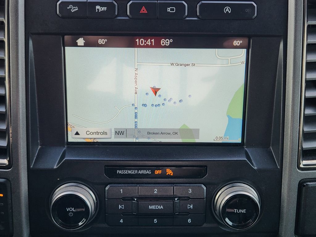 Used 2018 Ford F150 Raptor w/ Equipment Group 802A Luxury AWD/4WD image 23