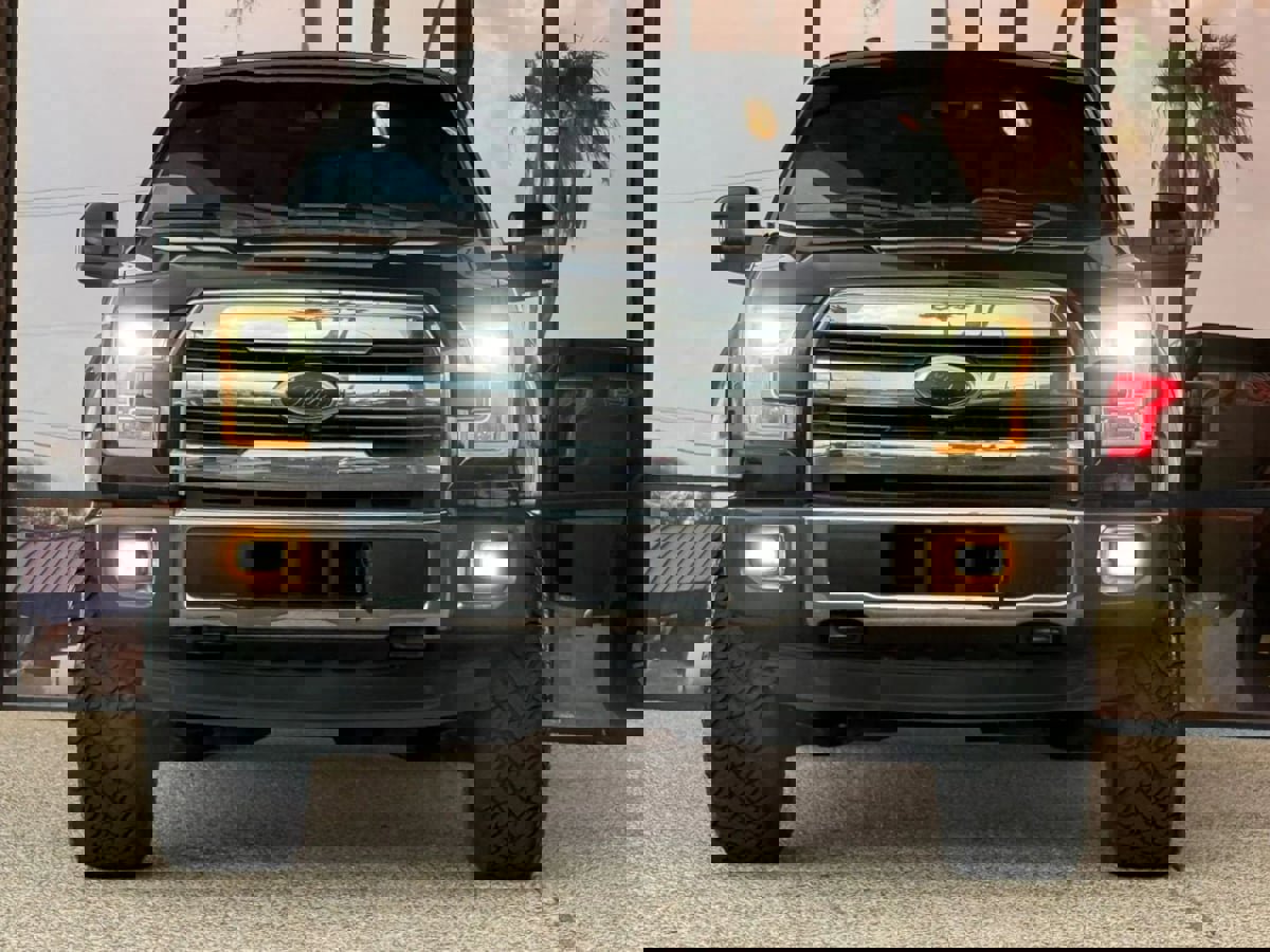 Used 2015 Ford F150 King Ranch w/ Equipment Group 601A Luxury AWD/4WD image 22