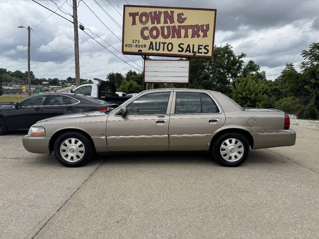 Used 2003 Mercury Grand Marquis LS RWD image 4