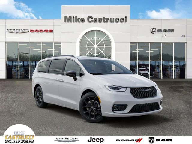 New 2026 Chrysler Pacifica Limited w/ S Appearance Package