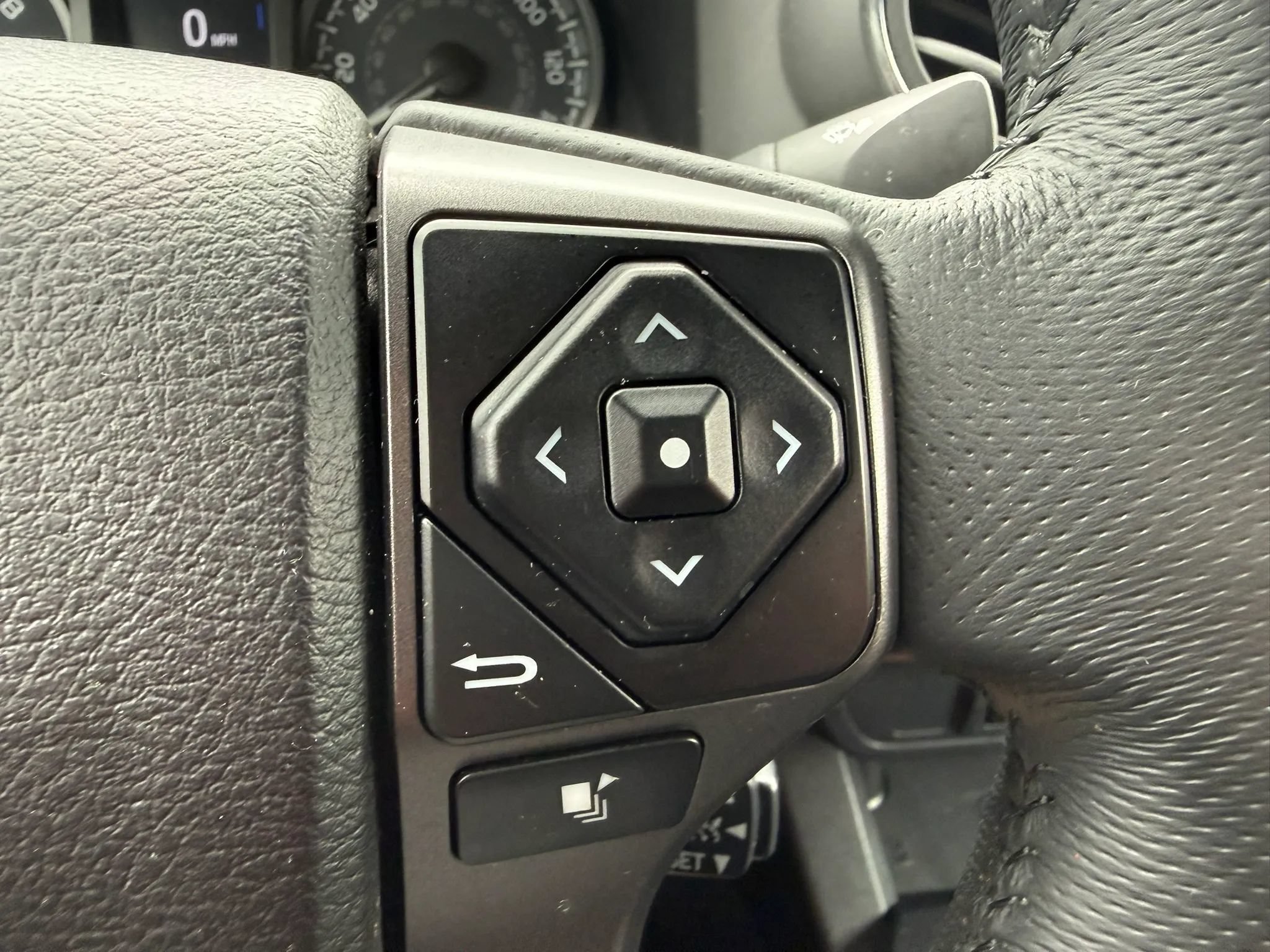 Used 2021 Toyota Tacoma TRD Off-Road AWD/4WD image 29