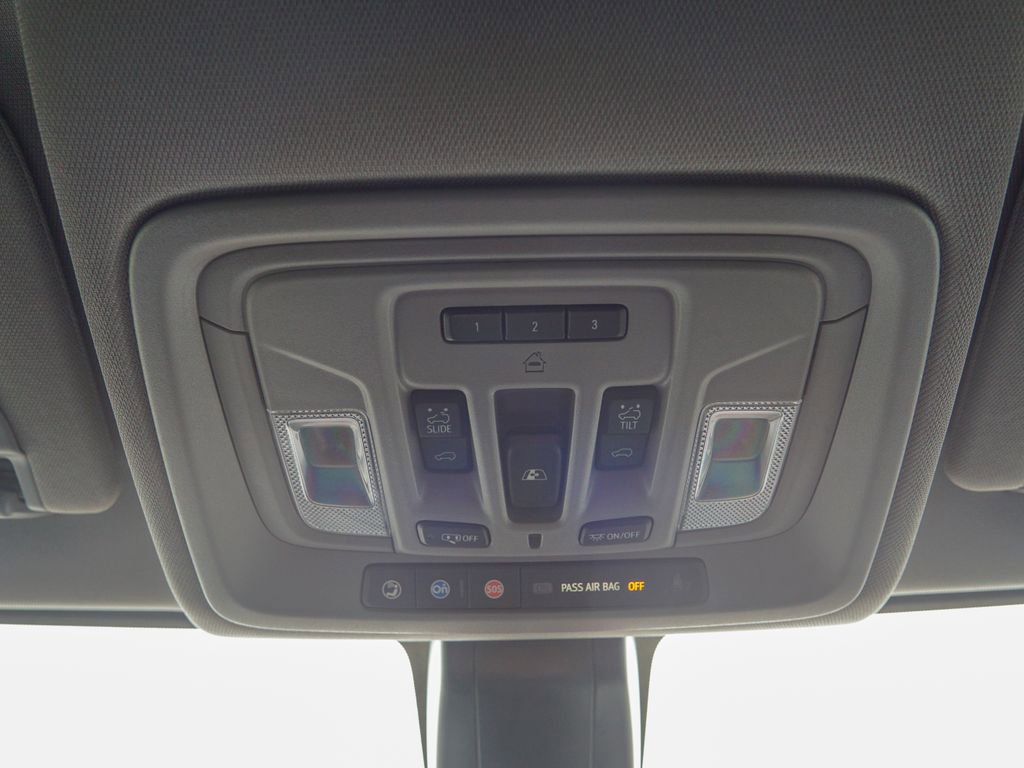 Used 2022 Chevrolet Silverado 2500 LTZ w/ LTZ Plus Package image 33