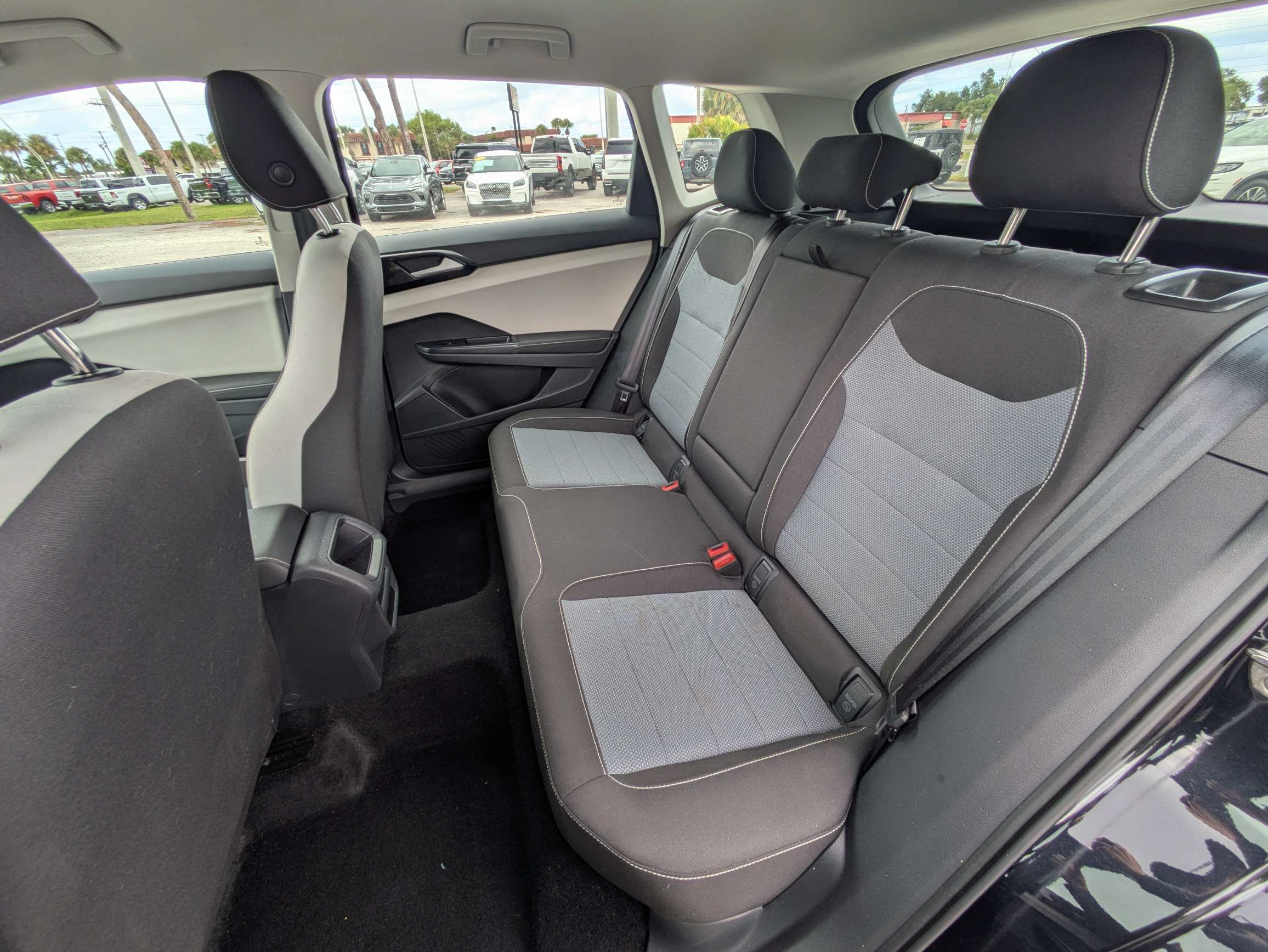 Used 2025 Volkswagen Taos S FWD image 14