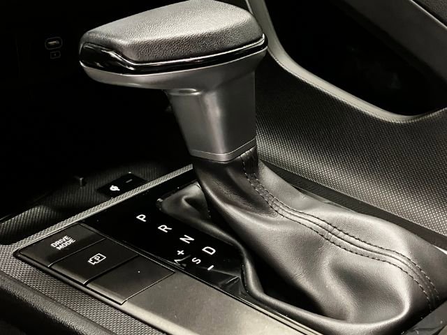 Used 2025 Hyundai Elantra Sport image 44