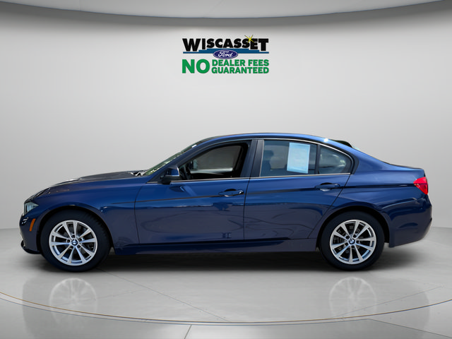 Used 2017 BMW 320i xDrive Sedan AWD/4WD image 2