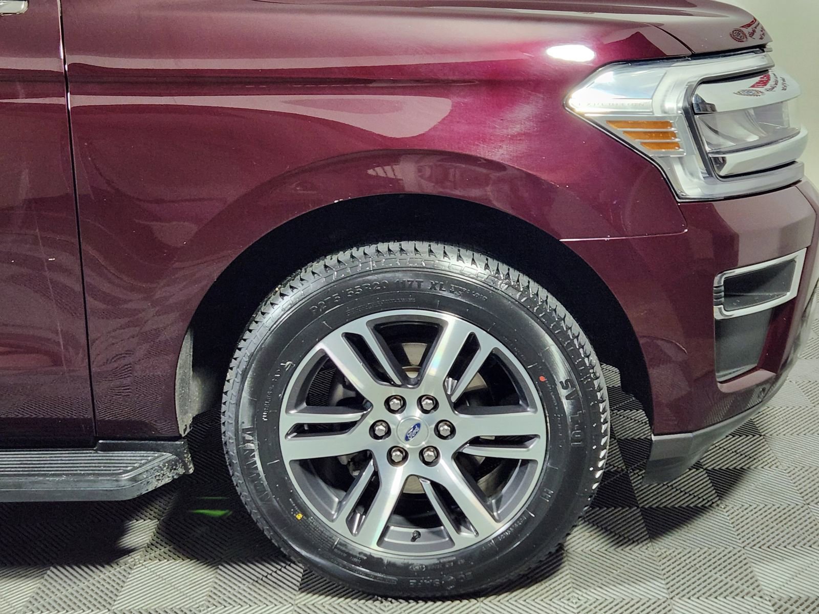 Used 2024 Ford Expedition Limited image 12